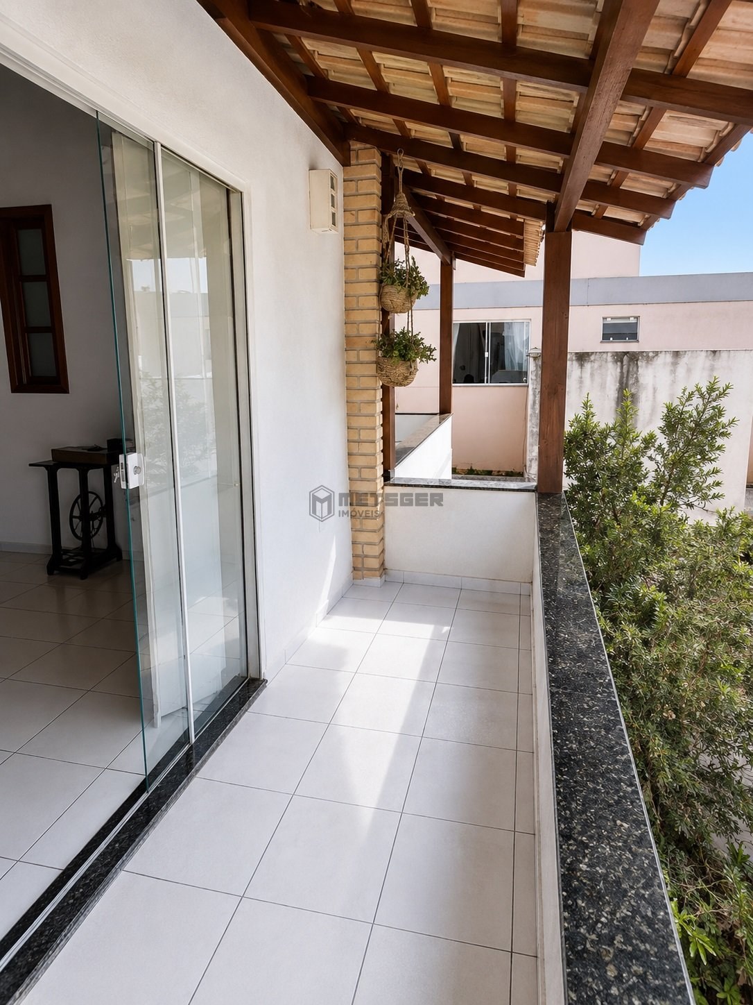 Casa Ampla com 2 Quartos, Suíte e 500m² de Terreno à Venda em Areias – Camboriú
