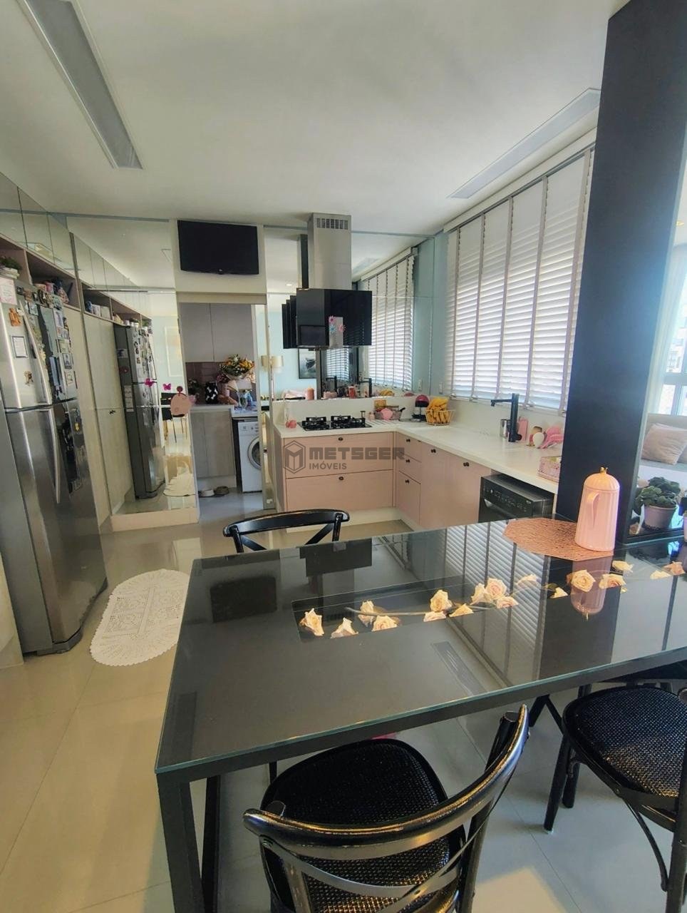 Apartamento Edif Sistina Tower, em Balneário Camboriú2 suítes , 4 dormitórios, 4 banheiros