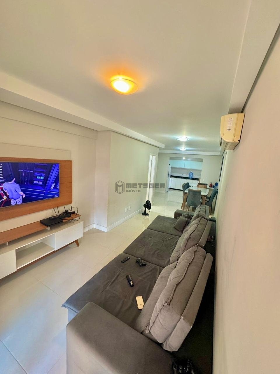 Apartamento Edif Maison Antonieta 2 suítes, 2 vagas no coração de Balneário Camboriú