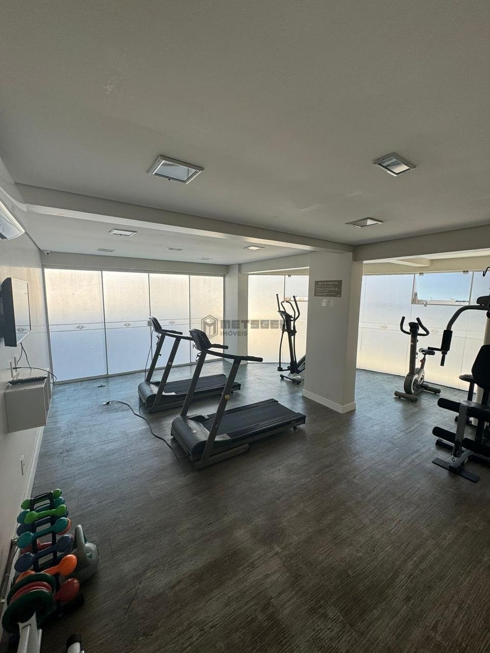 Apartamento Edif Maison Antonieta 2 suítes, 2 vagas no coração de Balneário Camboriú
