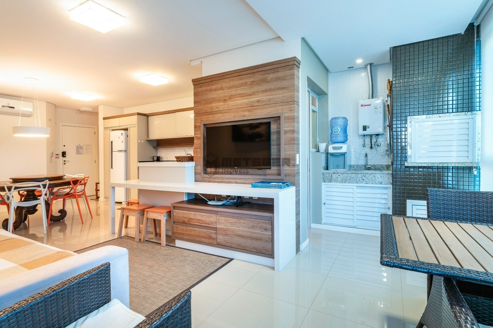 APARTAMENTO MOBILIADO A 150 METROS DO MAR EM MARISCAL – BOMBINHAS/SC