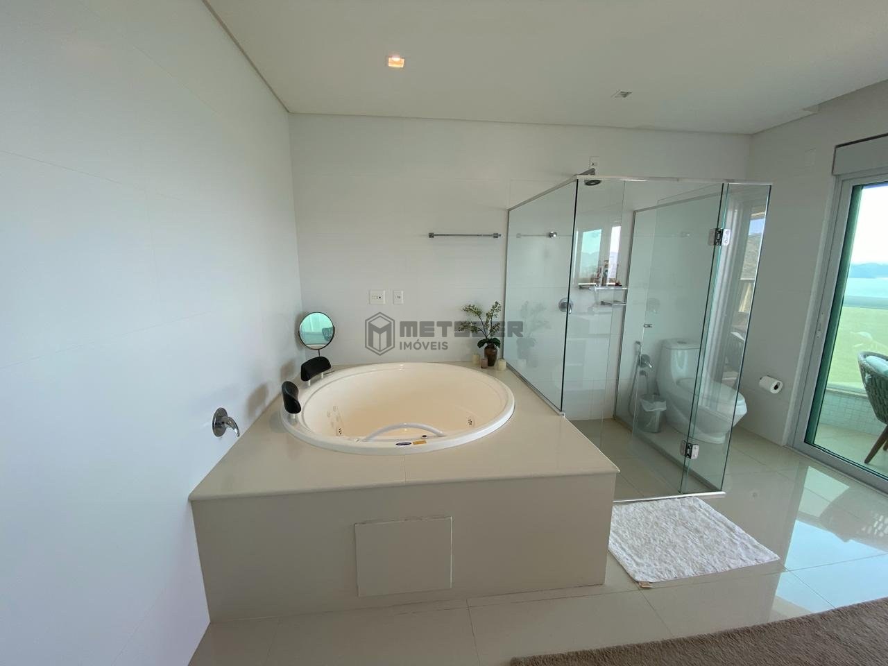 Apartamento Duplex, frente Mar em Balneário Camboriú, 6 suítes