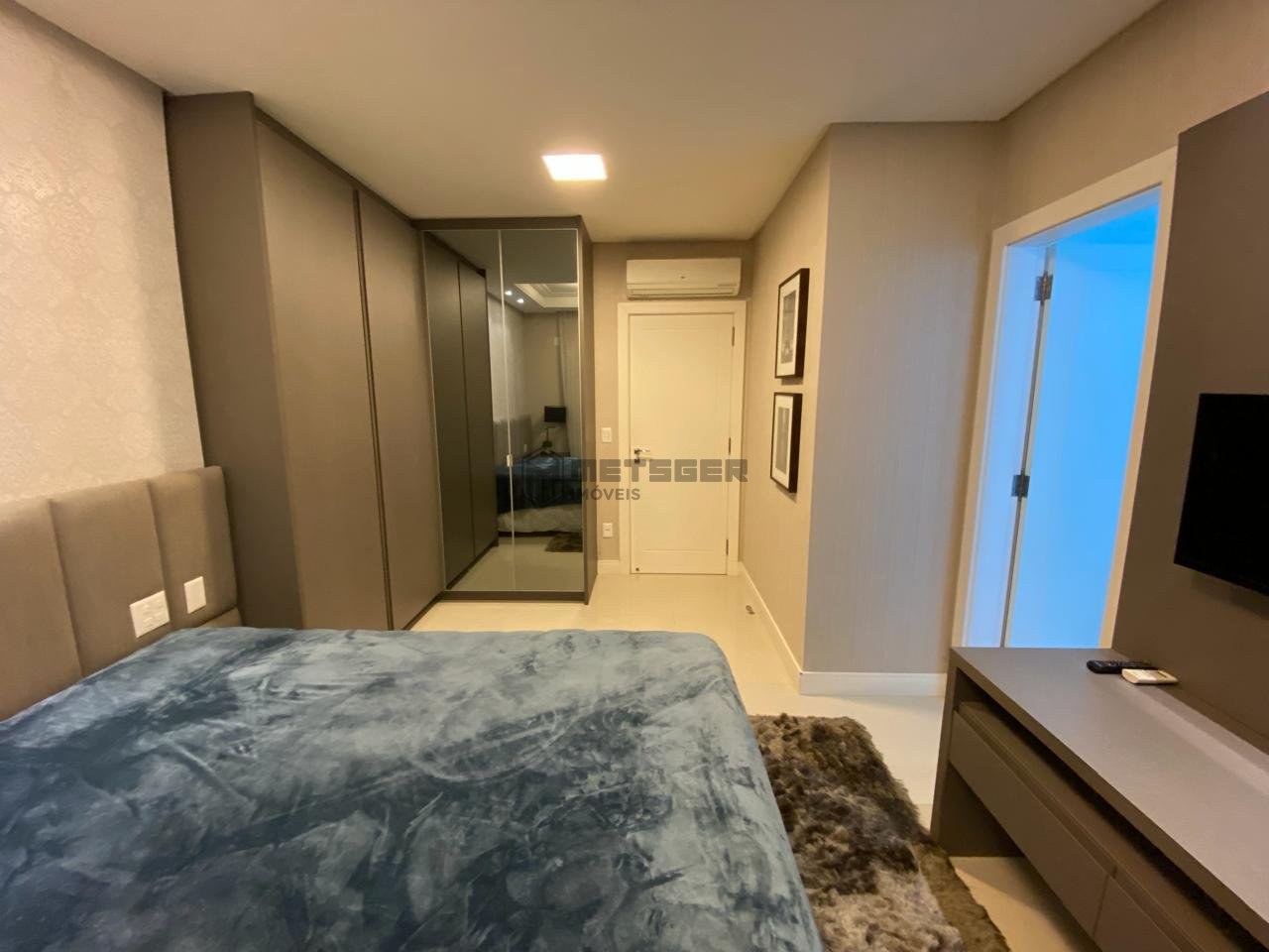 Apartamento Duplex, frente Mar em Balneário Camboriú, 6 suítes