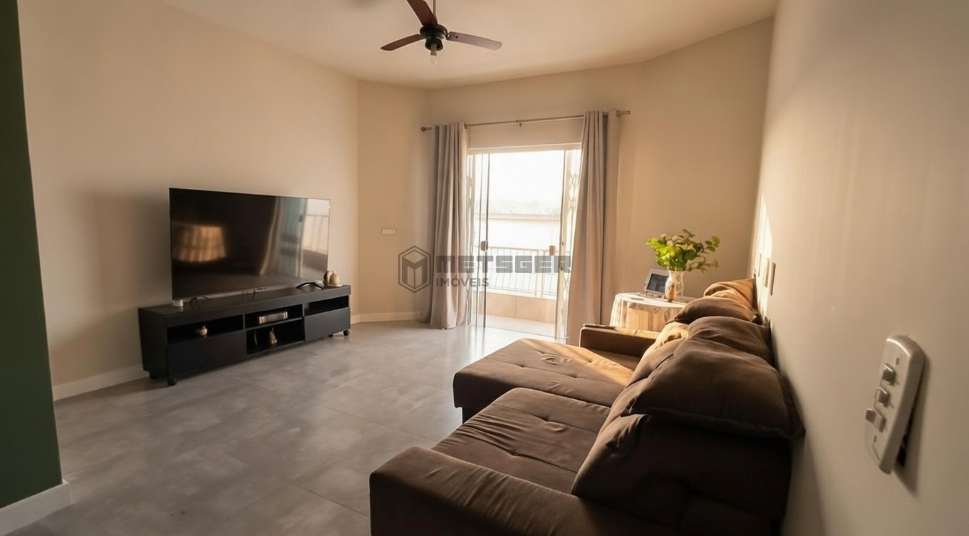 Casa com piscina e 4 suítes no centro de Balneário Camboriú