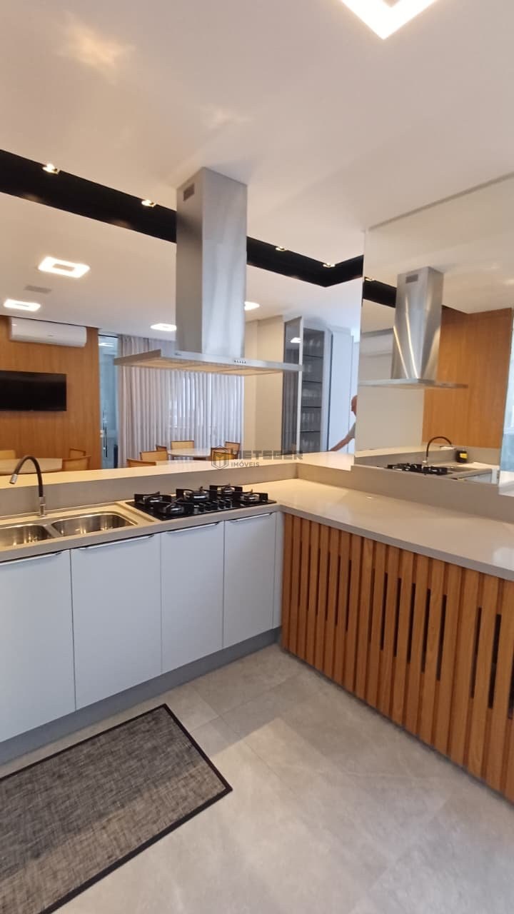 Apartamento com 3 Suítes e Lazer Completo à Venda no Edifício Unique Tower – Centro de Balneário Camboriú