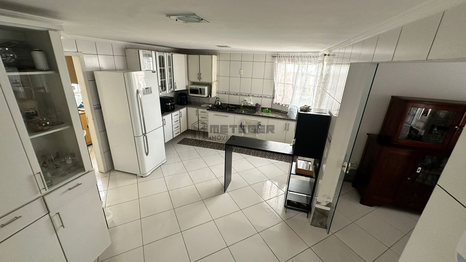Casa com piscina e 4 suítes no centro de Balneário Camboriú