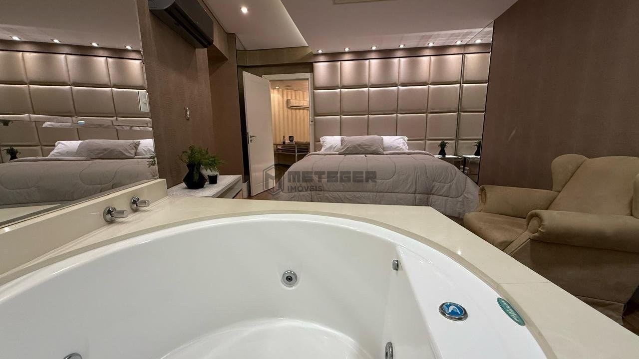 Apartamento Cobertura, Balneário Camboriú, excelente localização, 4 suites  vista Mar