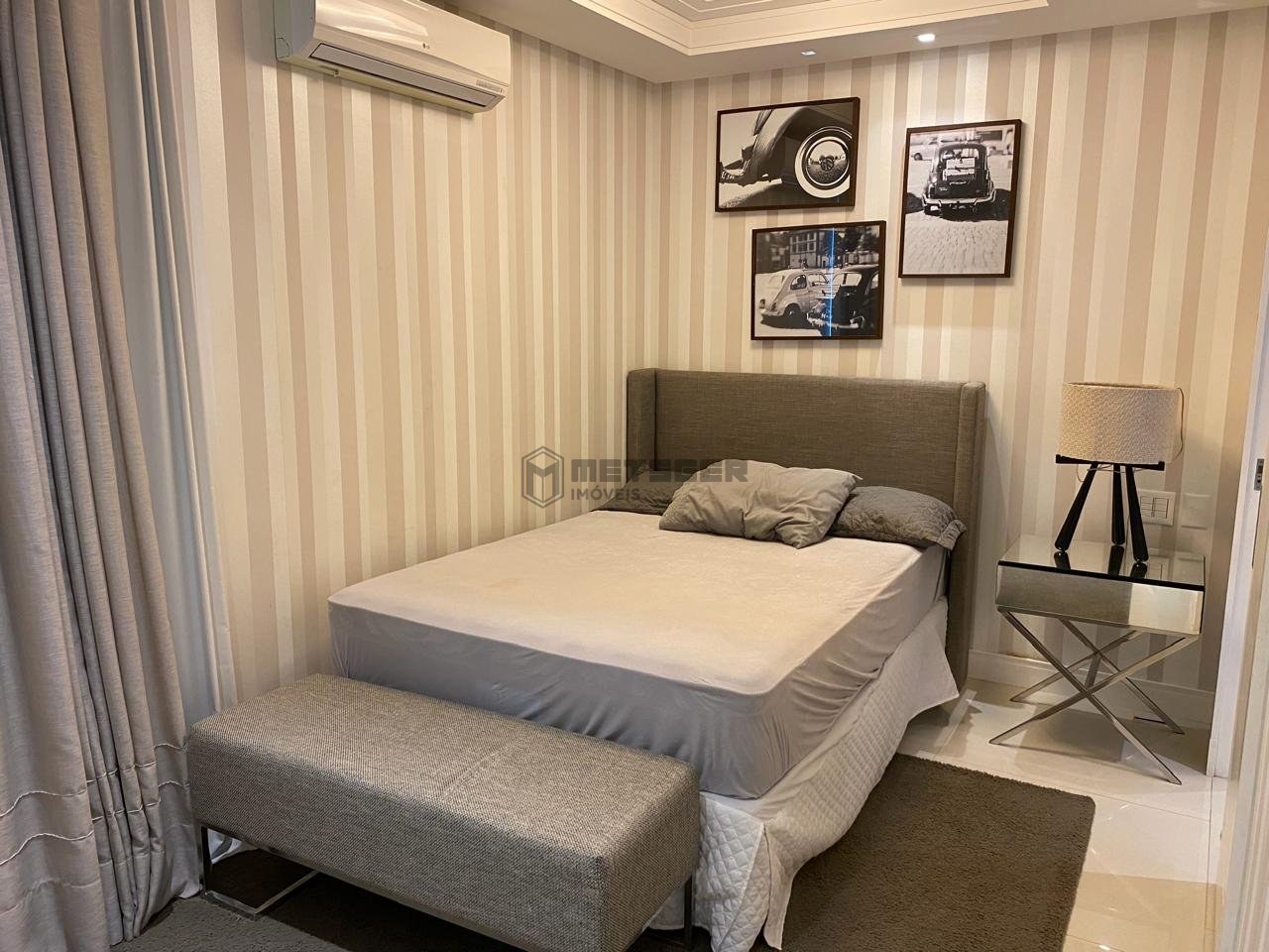 Apartamento Duplex, frente Mar em Balneário Camboriú, 6 suítes