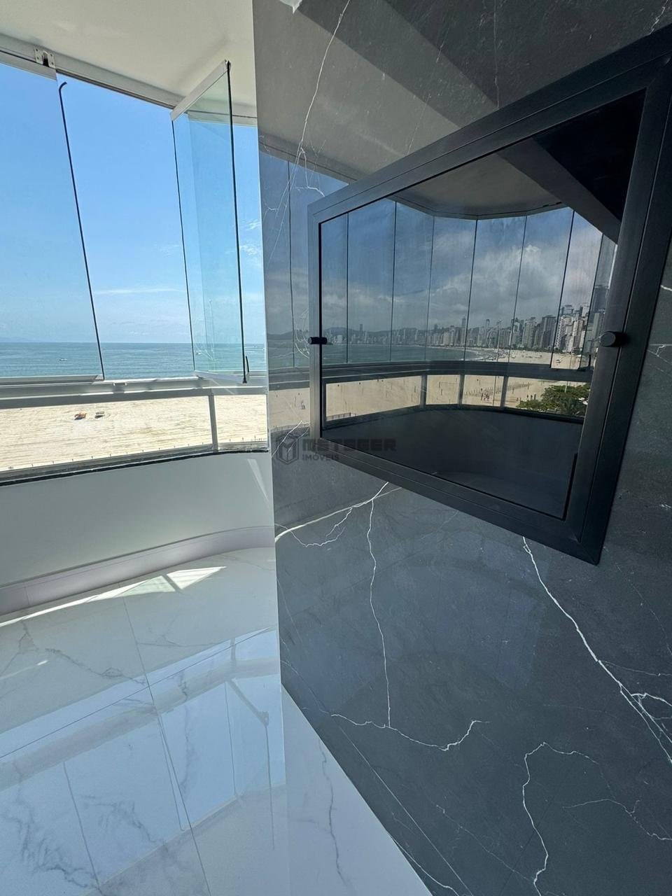 Apartamento Edif Lady, Barra Sul3 dormitórios, em Balneário Camboriú, Vista Mar