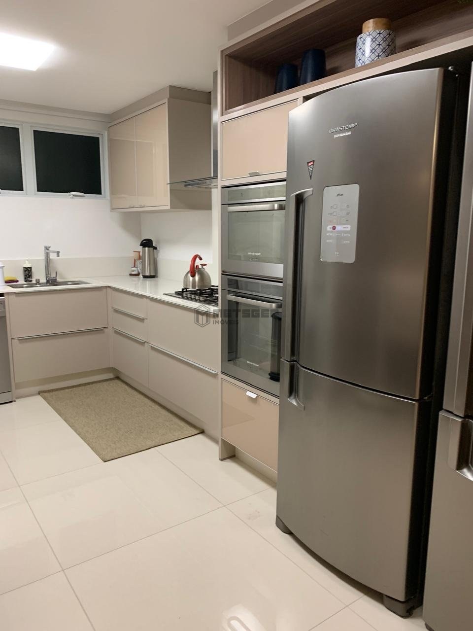 Apartamento Duplex, frente Mar em Balneário Camboriú, 6 suítes