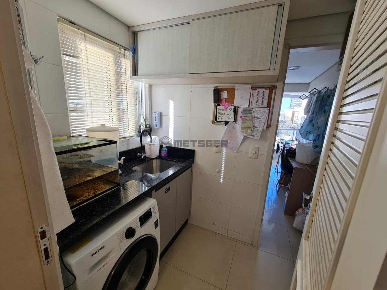 Apartamento Balneário Camboriú 3 suítes, 1 lavabo, 2 vagas de garagem no coração de Balneário Camboriú, ao lado do camelódromo.