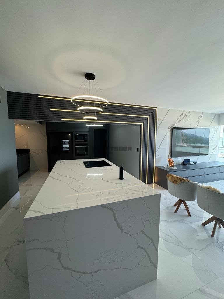 Apartamento Edif Lady, Barra Sul3 dormitórios, em Balneário Camboriú, Vista Mar