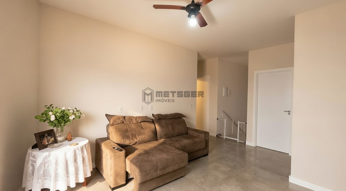 Casa com piscina e 4 suítes no centro de Balneário Camboriú
