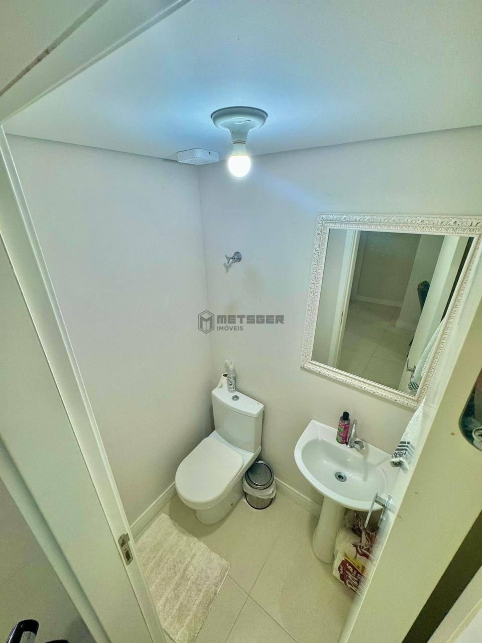 Apartamento Edif Maison Antonieta 2 suítes, 2 vagas no coração de Balneário Camboriú