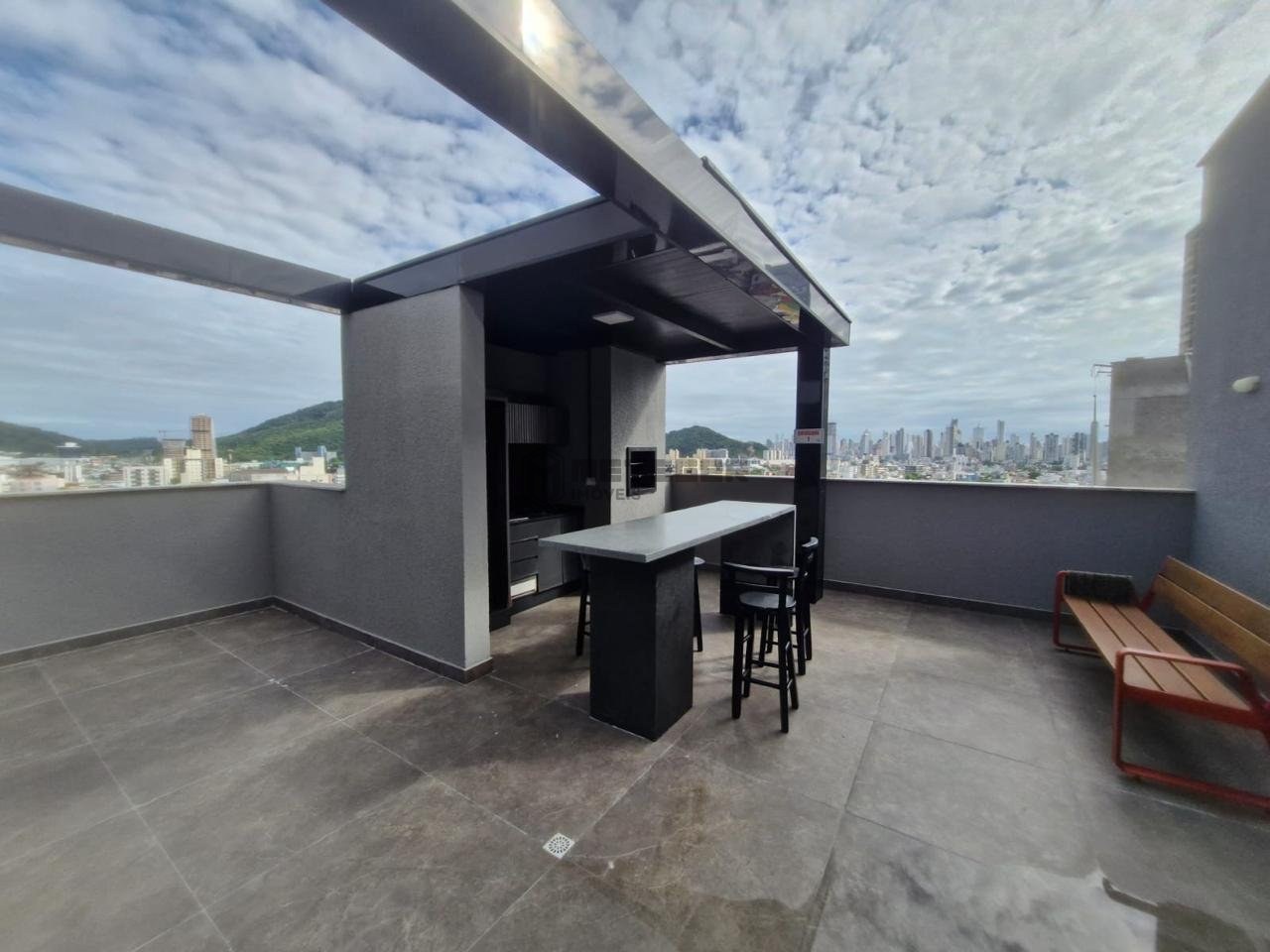 Seu Apartamento com Vista para Balneário Camboriú no Cinque Terre – Conforto, Lazer e Excelente Localização!
