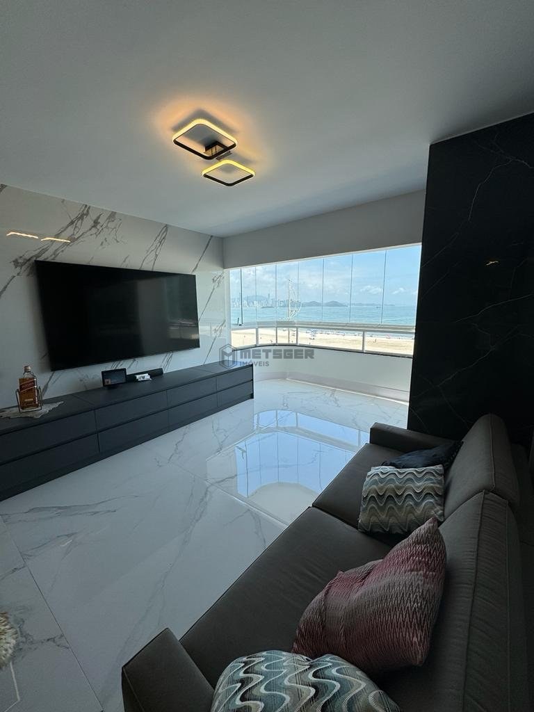 Apartamento Edif Lady, Barra Sul3 dormitórios, em Balneário Camboriú, Vista Mar