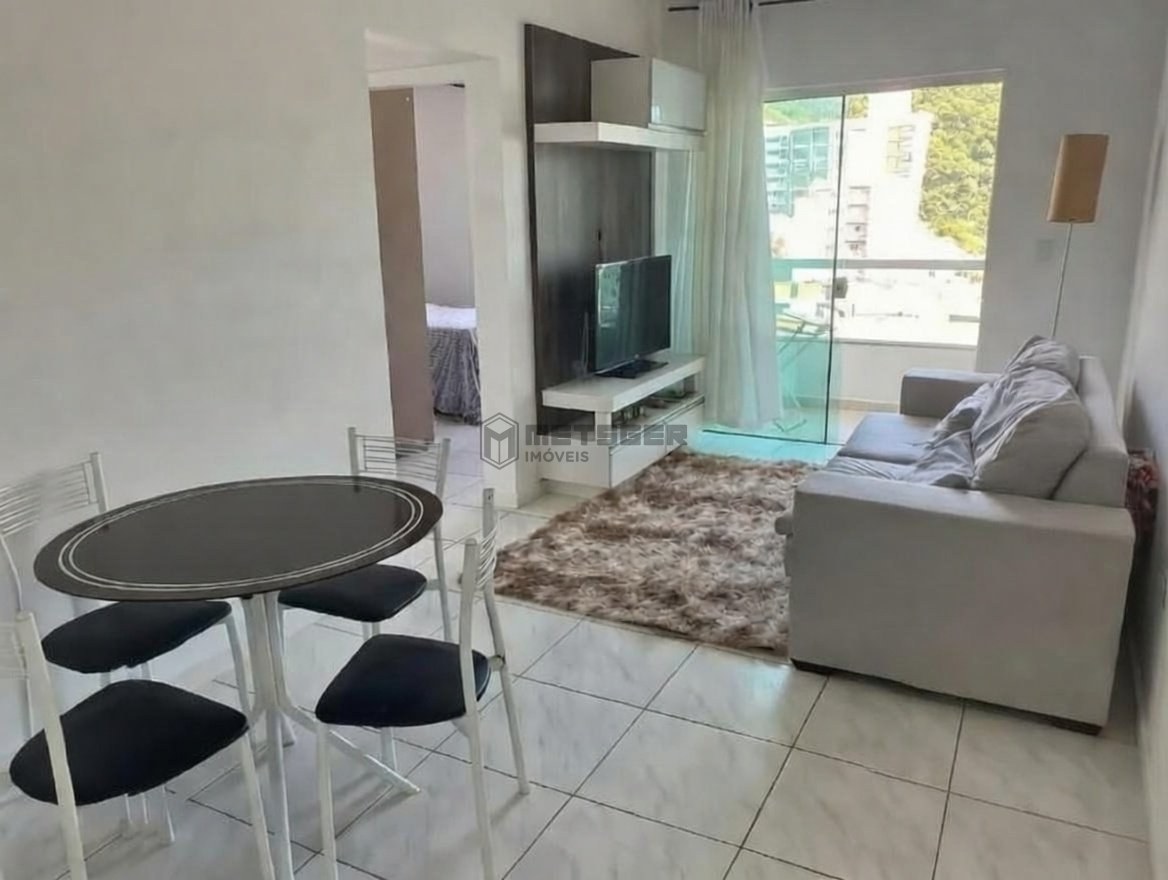 Apartamento mobiliado à venda em Camboriú | Excelente localização a apenas 4 minutos da Praia Central de Balneário Camboriú!