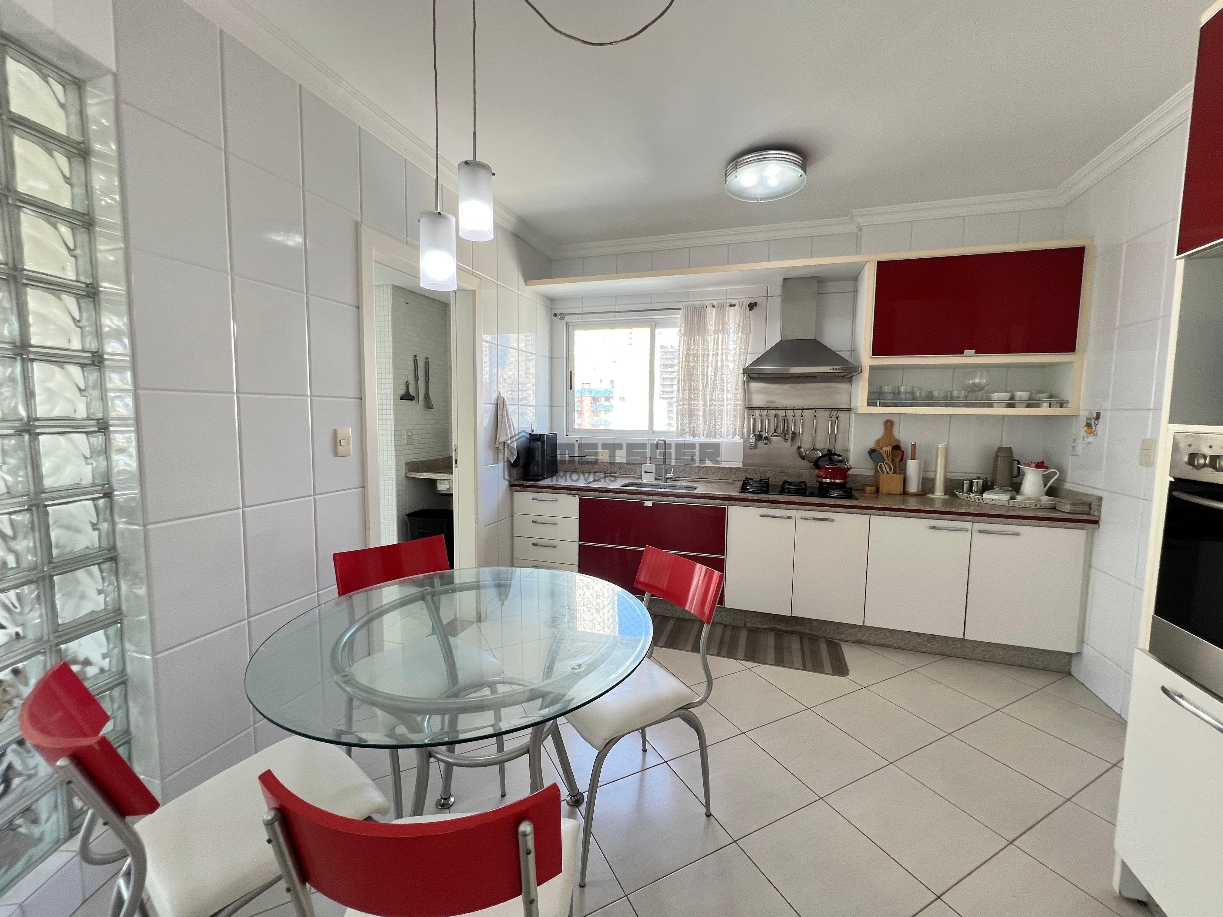 Apartamento Alto Padrão, 3 Suites, Mobiliado Na Avenida Brasil Em Balneário Camboriú