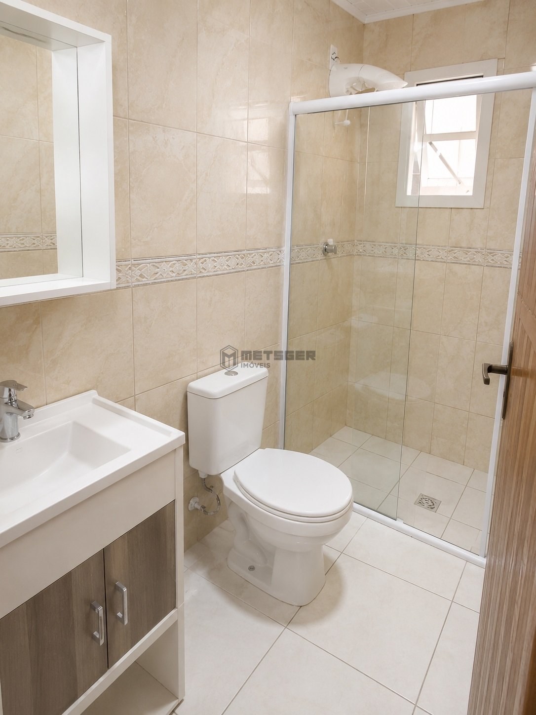 Casa Ampla com 2 Quartos, Suíte e 500m² de Terreno à Venda em Areias – Camboriú